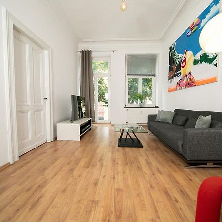 White 60 Qm Apartment - Zentral - Balkon - Messe Düsseldorf Exterior foto