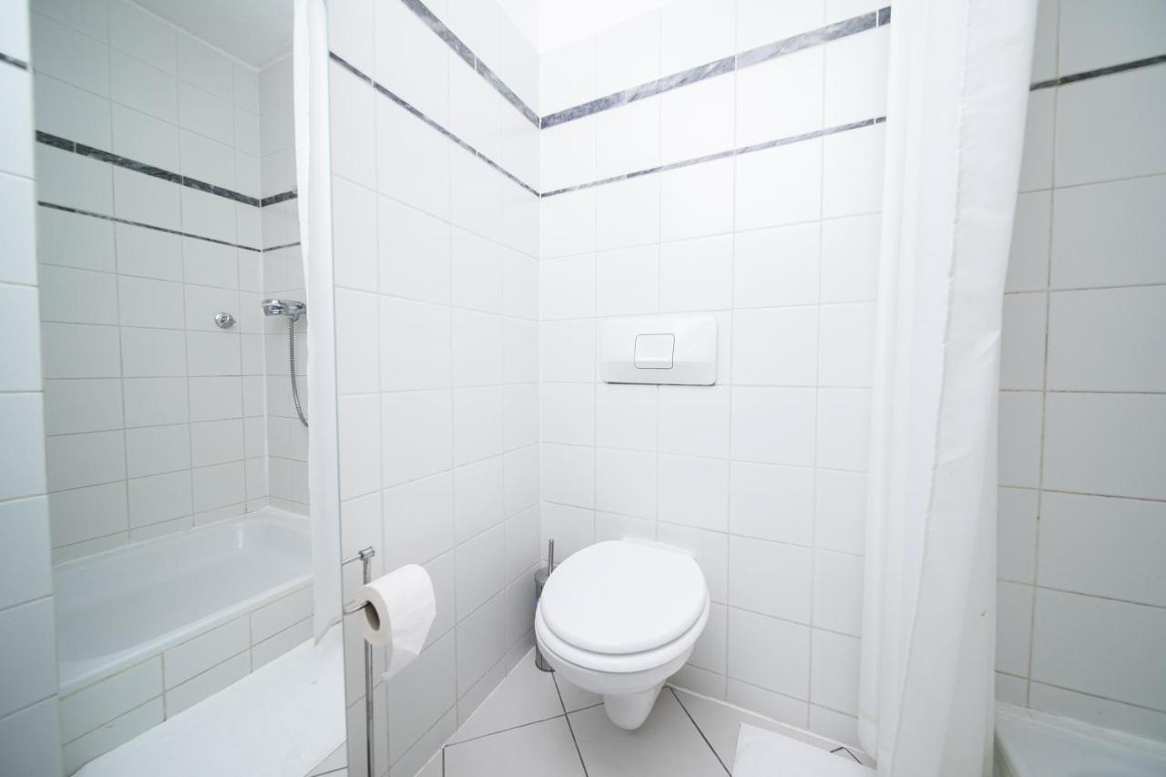 White 60 Qm Apartment - Zentral - Balkon - Messe Düsseldorf Exterior foto